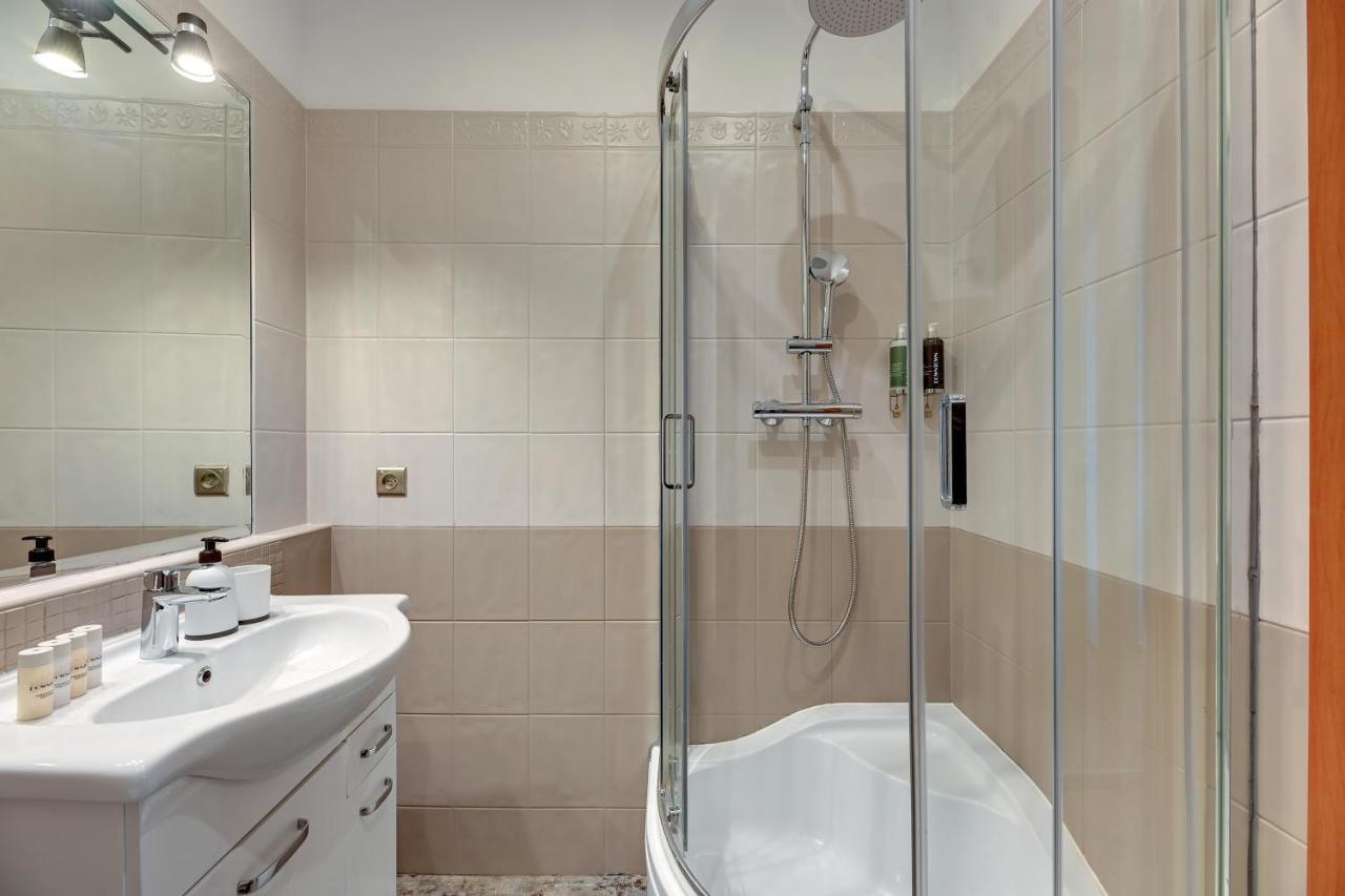 Chlebnicka Apartments In Main Old Town By Downtown Apartments Danzica Esterno foto
