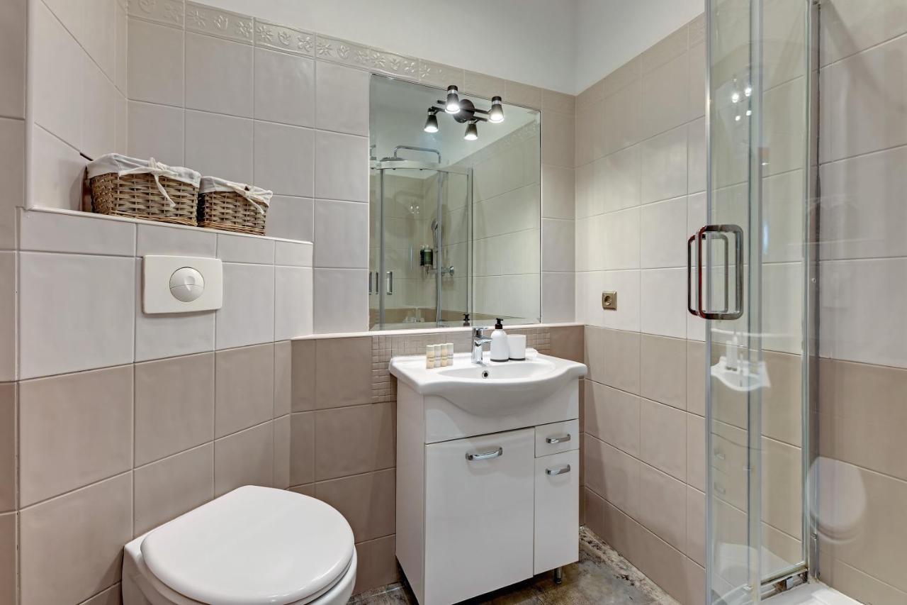 Chlebnicka Apartments In Main Old Town By Downtown Apartments Danzica Esterno foto